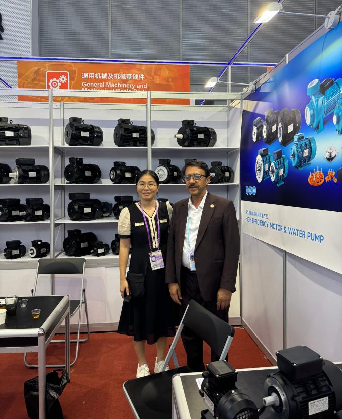 खोखले शाफ्ट मोटर 4KW 5.5HP B3 87/61 खोखले शाफ्ट 24mm IP55 सुरक्षा 1400rpm थ्री फेज 380V प्रेशर क्लीनर और वाशिंग प्लांट के लिए 15