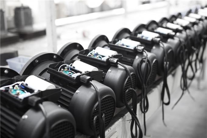50 हर्ट्ज 60 हर्ट्ज वाटरप्रूफ 0.09kw 0.12Hp फोर-पोल एसिंक्रोनस इलेक्ट्रिक मोटर 380V 1500RPM थ्री-फेज एन्क्लोज्ड 220V एसी वोल्टेज 8
